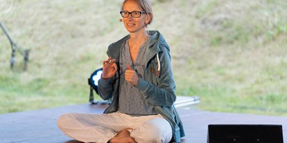 Yogakurs - Yogastil: Meditation - Oberlausitz - Arielle Kohlschmidt