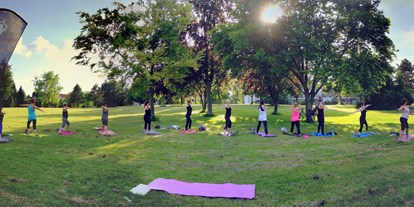 Yogakurs - Yogastil: Hatha Yoga - Maintal - Outdoor Yoga in Bad Vilbel - Im Sommer jeden Dienstag um 19.00 Uhr bei gutem Wetter - Wendy Müller