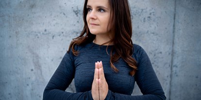 Yoga course - vorhandenes Yogazubehör: Sitz- / Meditationskissen - Katrin Franzke