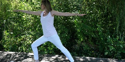 Yogakurs - vorhandenes Yogazubehör: Meditationshocker - Bad Nauheim - Verbundenheit