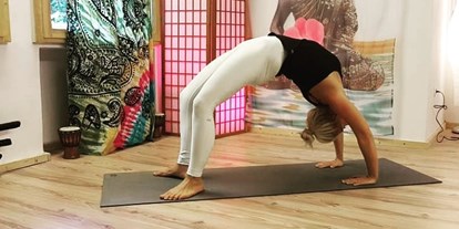 Yogakurs - Yogastil: Vinyasa Flow - Köln Lindenthal - Harkrishan Kaur/Jeanette Beine