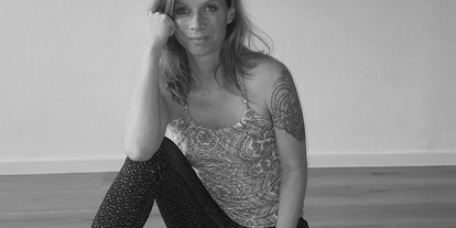Yogakurs - Kurssprache: Englisch - Offenbach - Silke Kiener - Silke Kiener