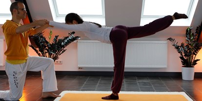 Yogakurs - Erreichbarkeit: sehr gute Anbindung - Ruhrgebiet - Herzraum Yoga Krefeld (Inh. Balarama Daniel de Lorenzo)