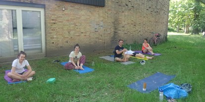 Yoga course - Art der Yogakurse: Community Yoga (auf Spendenbasis)  - Outdoor-Yoga :-) - Isabel Parvati / Mindful Yoga Berlin