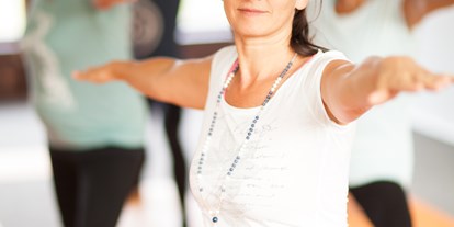 Yogakurs - Art der Yogakurse: Offene Kurse (Einstieg jederzeit möglich) - Sachsen - Bewegung - Yoga.Raum Auerbach Anke Löser