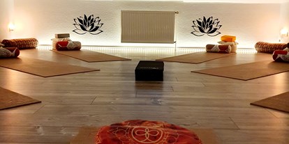 Yogakurs - Mitglied im Yoga-Verband: BYV (Der Berufsverband der Yoga Vidya Lehrer/innen) - Emsland, Mittelweser ... - Yogaraum  - YiYaYoga by Dana