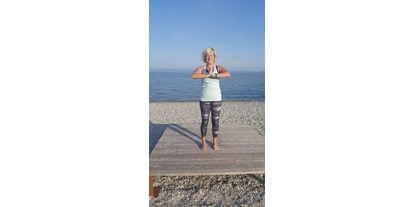 Yogakurs - Art der Yogakurse: Geschlossene Kurse (kein späterer Einstieg möglich) - Deutschland - Yoga am See. Hier in Podersdorf. - Dr. Sylvia Hanusch