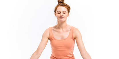 Yogakurs - Kurse mit Förderung durch Krankenkassen - Franken - Amara Yoga