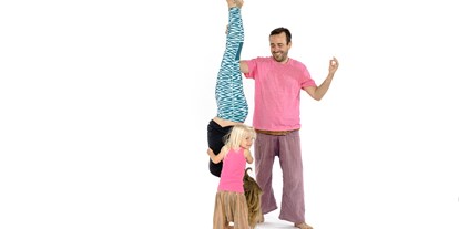 Yogakurs - vorhandenes Yogazubehör: Yogamatten - Pfungstadt - Amara Yoga