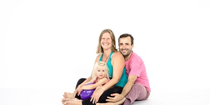 Yogakurs - geeignet für: Schwangere - Hessen Süd - Amara Yoga