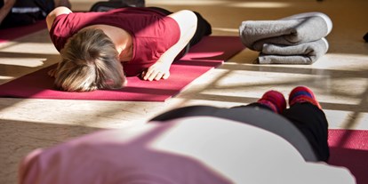 Yogakurs - Ausstattung: Sitzecke - Reitwein - Yoga in Reitwein