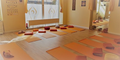 Yogakurs - Mitglied im Yoga-Verband: BYAT (Der Berufsverband der Yoga und Ayurveda Therapeuten) - Hatha Yoga therapeutisch