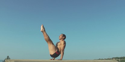 Yogakurs - spezielle Yogaangebote: Yogatherapie - Berlin-Stadt Pankow - Sevdalin Trayanov