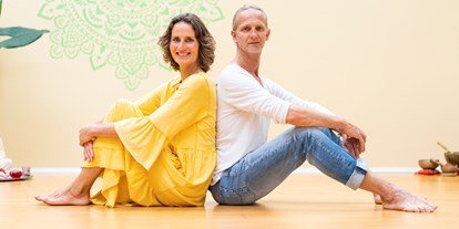 Yogakurs - Ambiente: Spirituell - Neuss - Susanne & Marc heißen euch willkommen! - Rundum Yoga