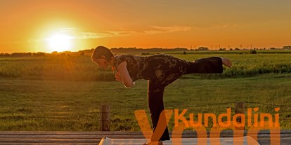 Yogakurs - Kurssprache: Deutsch - Kellenhusen - Im Sommer auch Kurse unter freiem Himmel zum Sonnenuntergang. - Claudia Siems