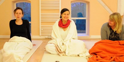 Yogakurs - Kurssprache: Deutsch - Kellenhusen - Claudia Siems