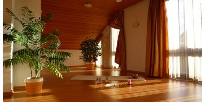 Yogakurs - Ausstattung: Dusche - Salzkotten - Der Yoga-Raum - Yoga-Schule Maria Dirks