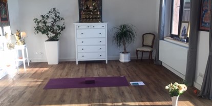 Yogakurs - vorhandenes Yogazubehör: Sitz- / Meditationskissen - Baden-Württemberg - Tanja Haas BREATH & SPIRIT Yoga im Schwarzwald