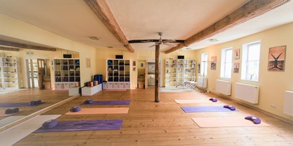 Yogakurs - Yogastil: Vinyasa Flow - Hessen Nord - devi Yoga Christine Howe