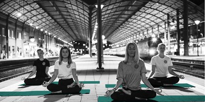 Yogakurs - Yogastil: Vinyasa Flow - Olten - Yoga Gleis14 direkt am Bahnhof Olten - Sabrina Keller