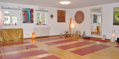 Yogakurs - vorhandenes Yogazubehör: Yogagurte - Sauerland - Astrid Klatt