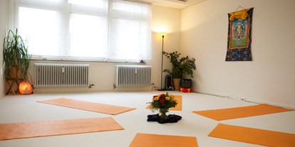 Yogakurs - vorhandenes Yogazubehör: Yogagurte - Stuttgart Vaihingen - Raum Mut im Lotusherz - Lotusherz