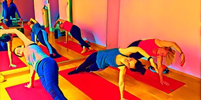 Yogakurs - Art der Yogakurse: Offene Kurse (Einstieg jederzeit möglich) - Potsdam Potsdam Innenstadt - Cathleen Schröder-Joergens/Yogapilatesloft