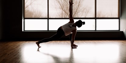 Yogakurs - vorhandenes Yogazubehör: Yogablöcke - Salzgitter - Lia Sagemann-Przyklenk / Yoga mit Lia in Salzgitter