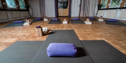 Yogakurs - Ambiente: Große Räumlichkeiten - Niederrhein - Der gemütliche Yogaraum - Alexandra Rigano WandelbARigano