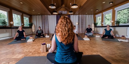 Yogakurs - Art der Yogakurse: Community Yoga (auf Spendenbasis)  - Deutschland - Alexandra Rigano WandelbARigano