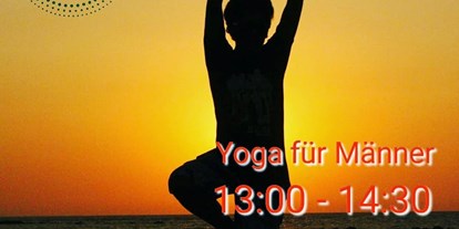Yogakurs - Ambiente: Kleine Räumlichkeiten - Hamburg - jeden Montag 13:00 - 14:30 Uhr
YOGA FÜR MÄNNER
Wir freuen uns auf die wahren Männer, die starken Männer. Starke Männer sind die Männer, die achtsam sind, die Schwächen zulassen können.
Devah -Zentrum für Yoga
und Selbstheilung e.V.
Pilatuspool 11a -- 20355 Hamburg - Devah Yoga und Begegnung