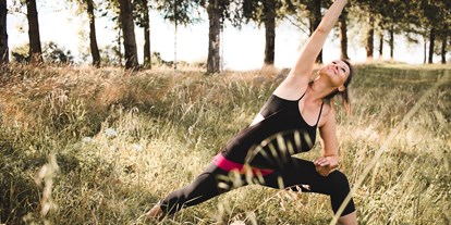 Yogakurs - Art der Yogakurse: Geschlossene Kurse (kein späterer Einstieg möglich) - Izabela Brehm / Yoga Monheim