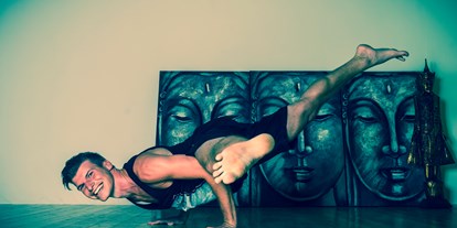 Yogakurs - Yogastil: Acro Yoga - "Armbalancing" Workshops - Gernot Lederbauer, Yoga & Shiatsu