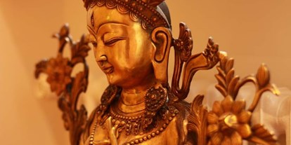Yogakurs - geeignet für: Schwangere - Berlin-Stadt Mitte - Sita Tara ist unsere Ikone; die Göttin der Weisheit und gütigen Handelns. Ihr Name bedeutet die "Befreierin". - Sita Tara Berlin
