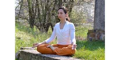 Yogakurs - Kurse für bestimmte Zielgruppen: Kurse für Schwangere (Pränatal) - Beetzendorf - Yoga mit Véronique