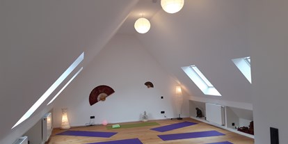 Yogakurs - Art der Yogakurse: Offene Yogastunden - Mainz-Kastel - WILLKOMMEN BEI ASAna Yoga Studio - 55129 Mainz Hechstheim - ASana Yoga Mainz