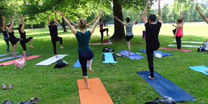 Yogakurs - geeignet für: Fortgeschrittene - Katja Bienzeisler