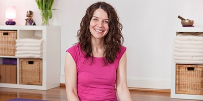 Yogakurs - Kurse für bestimmte Zielgruppen: Kurse nur für Frauen - Mainz-Kastel - Yoga Atelier - Sonja Thomas