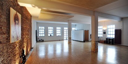 Yogakurs - Yogastil: Ashtanga Yoga - Hamburg - unser schöner Yogaraum im Karolinen Viertel - Yogaraum Hamburg - Schule für dynamisches Yoga