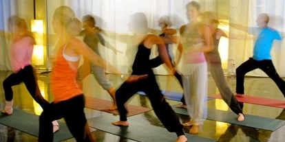 Yogakurs - Niederrhein - https://scontent.xx.fbcdn.net/hphotos-xaf1/v/t1.0-9/598707_432155700182121_1148173200_n.jpg?oh=0238718187aaac6bf2a6cf3f130e56c9&oe=578DEA9A - Bliss Yoga