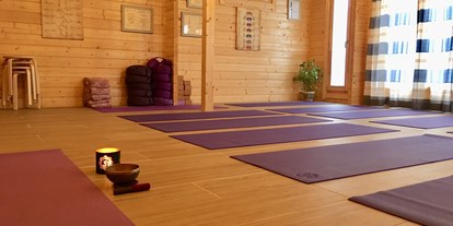 Yogakurs - Ambiente: Gemütlich - Dahme - Im Yogatempel finden verschiedene Kurse und Workshops statt - Sandra Schwardt Yoga, Meditation und Entspannung in Kellenhusen
