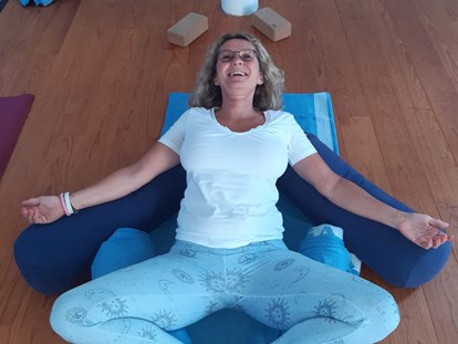 Yoga course - vorhandenes Yogazubehör: Yogablöcke - Yin Yoga - Diana Kipper Yoga