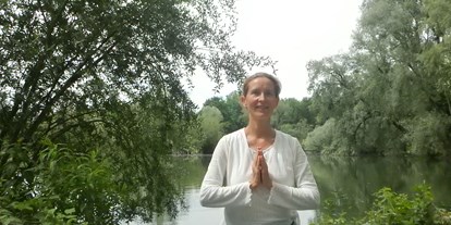 Yogakurs - Seekirchen am Wallersee - Ich grüße das Licht in dir! - Annette Bhagavantee Paul