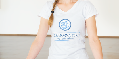 Yogakurs - Zertifizierung: 200 UE Yoga Alliance (AYA)  - Sampoorna Yoga Zentrum Oldenburg