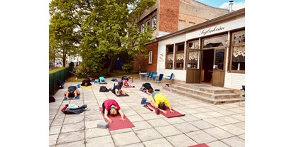 Yogakurs - spezielle Yogaangebote: Yogatherapie - Ostseeküste - Mittwochs im Seglerheim Oktober - Mai…
 - YOGA MEER - Corinna Lange