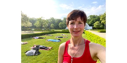 Yogakurs - geeignet für: Anfänger - Mecklenburg-Vorpommern - Online live, die Alternative zum Präsenzunterricht 🙏 - YOGA MEER - Corinna Lange