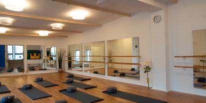 Yogakurs - spezielle Yogaangebote: Yogatherapie - Aachen - Kursraum - Together Yoga & Zumba Studio