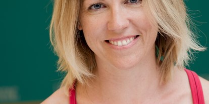 Yogakurs - Erreichbarkeit: gute Anbindung - Österreich - Claudia Vogt - Claudia Nila Vogt - TheBodyMindSchool