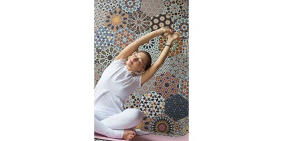 Yogakurs - geeignet für: Dickere Menschen - Potsdam Babelsberg - Kundalini Yoga mit Eva