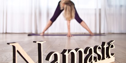 Yogakurs - spezielle Yogaangebote: Yogatherapie - Hessen - Evi Schneider - yoga:yes - Evi Schneider - yoga:yes / E-RYT 500